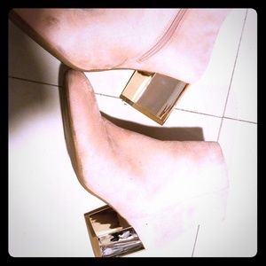 Aldo dust pink booties